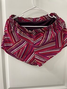 Old Navy Women's Striped Athletic Running Shorts
